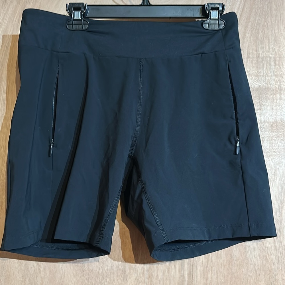 Columbia black shorts medium